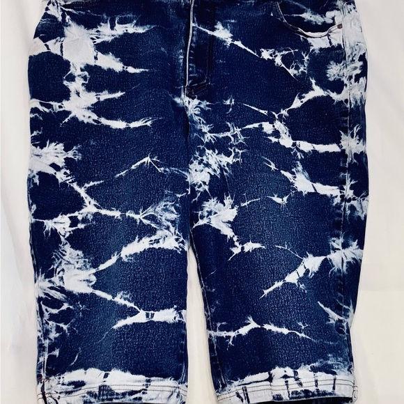 Revolt Jeans Pants - Revolt Jeans Blue and Gold Stitch Denim Women’s Plus Size 26 Tie-Dye Shorts